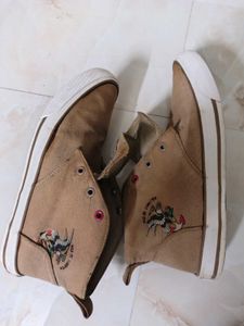 Ed Hardy High Top Sneakers - Size 8