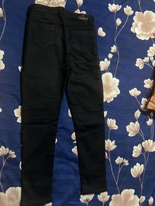 Black Skinny Jeans