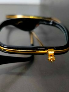 Spectacle Frame Black and Gold Color Edith Design