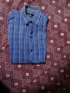 Men&#39;s shirt for office and casual wear