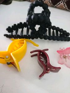 Hair Claw Clips - Set of 4