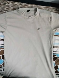 Nike T-Shirt - Casual Style