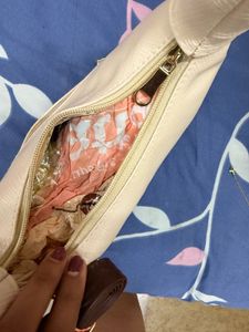 Bazaaro Handbag - Chic &amp; Stylish