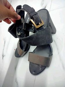 Stylish Black Heeled Sandals👡👡