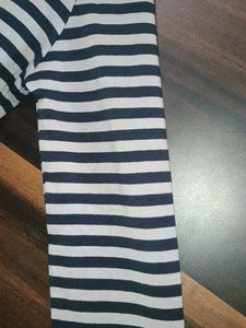 Full Sleeve Girls Sweatshirt Or T Shirt