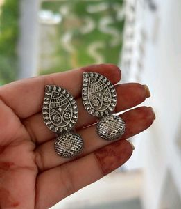 Floral Drop Earrings