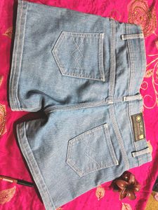 CUTE DENIM SHORTS FOR SUMMER☀️