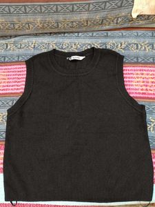 Black Sleeveless Knit Top