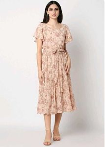 Vintage Fit And Floral Maxi Dress💛