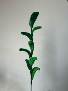 Colourful green sticks🌿Pipe cleaner flowers