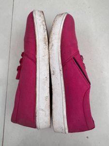 Red Canvas casual shoes