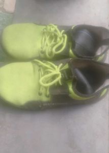 Sporty Green Running Shoes