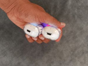 pack 2 31A Ultrapods white colour working like new