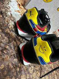 New Unisex Shoes For Children Age 3/4 Years