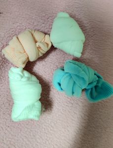 BABY Mittens - Cap &amp; Stretchable Socks Combo