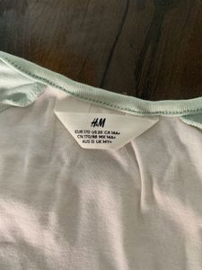 H&amp;m Tee💚