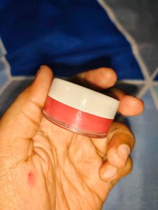 pink blusher