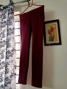 LYCRA Women&#39;s Maroon Jegging