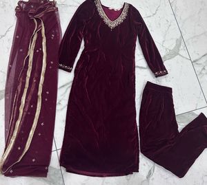Premium Maroon Velvet Suit With Net Duppata