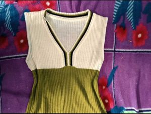 Stylish Color Block Sleeveless Top