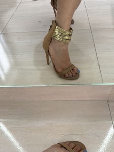 pointed 6inch heel
