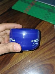 Nivea Creme - Moisturize Your Skin