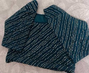 Blue Blouse With Shiny Lines For Festive Wear