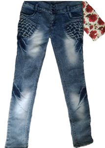 Vintage-Inspired Denim Jeans With 32 And 30 Size