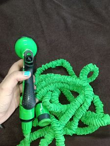 Water Pipe With Spray Gun