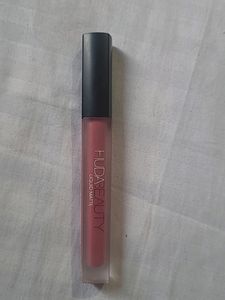 Original Huda Beauty Lipstick (Gossip Girl)