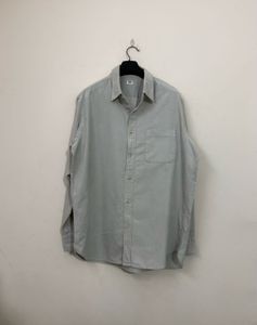 Uniqlo Button-Down Shirt caudry