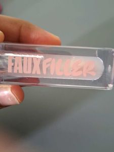 Huda Beauty Lip Gloss