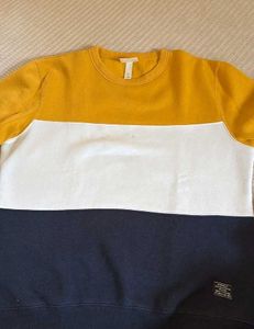 H&amp;M Sweatshirt
