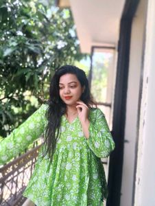Floral Green Top