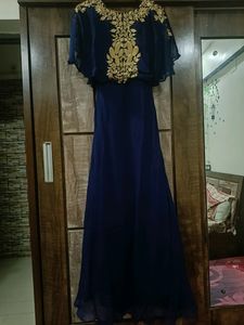 HEAVY PONCHO STYLE GOWN