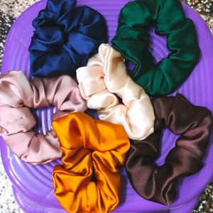 6 Colourful Scrunchies