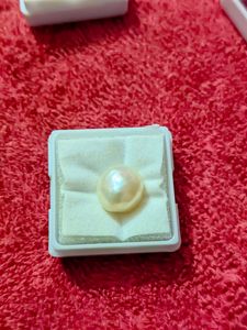 White Pearl Gemstone Certified Moti