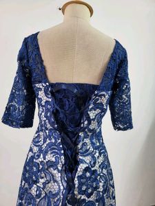 Elegant Lace Sheath Dress