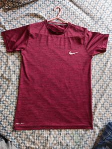 Boys Nike Dry-fit T-shirt Size10-12Yrs Stretchable