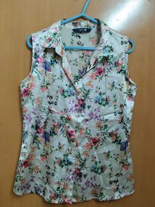 Floral Sleeveless Blouse