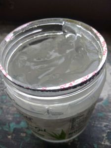 White Aloevera Gel With Vitamin E