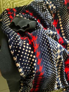 Houndstooth Pattern Sweatshirt