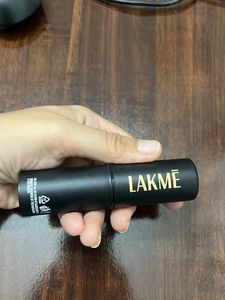 Lakme 9-5 hya matte Foundation And Contour
