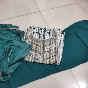 💖2 Embroidered Kurta Set