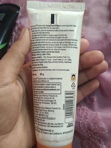 2 Pc  Menow Pro Foundation &amp;  Peel Off Mask