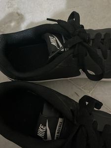 Black Shoes Nike
