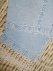 Light Blue/ Sky blue Capre Jeans