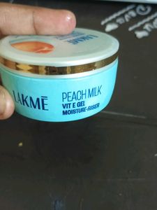 Lakme Peach Milk Moisturizer