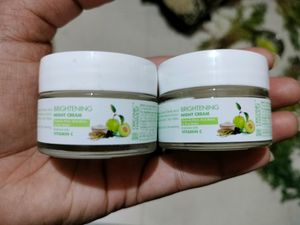Organic Harvest Vitamin C Face Serum Night Cream 2