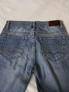 🆕 Vibe Slim Jeans